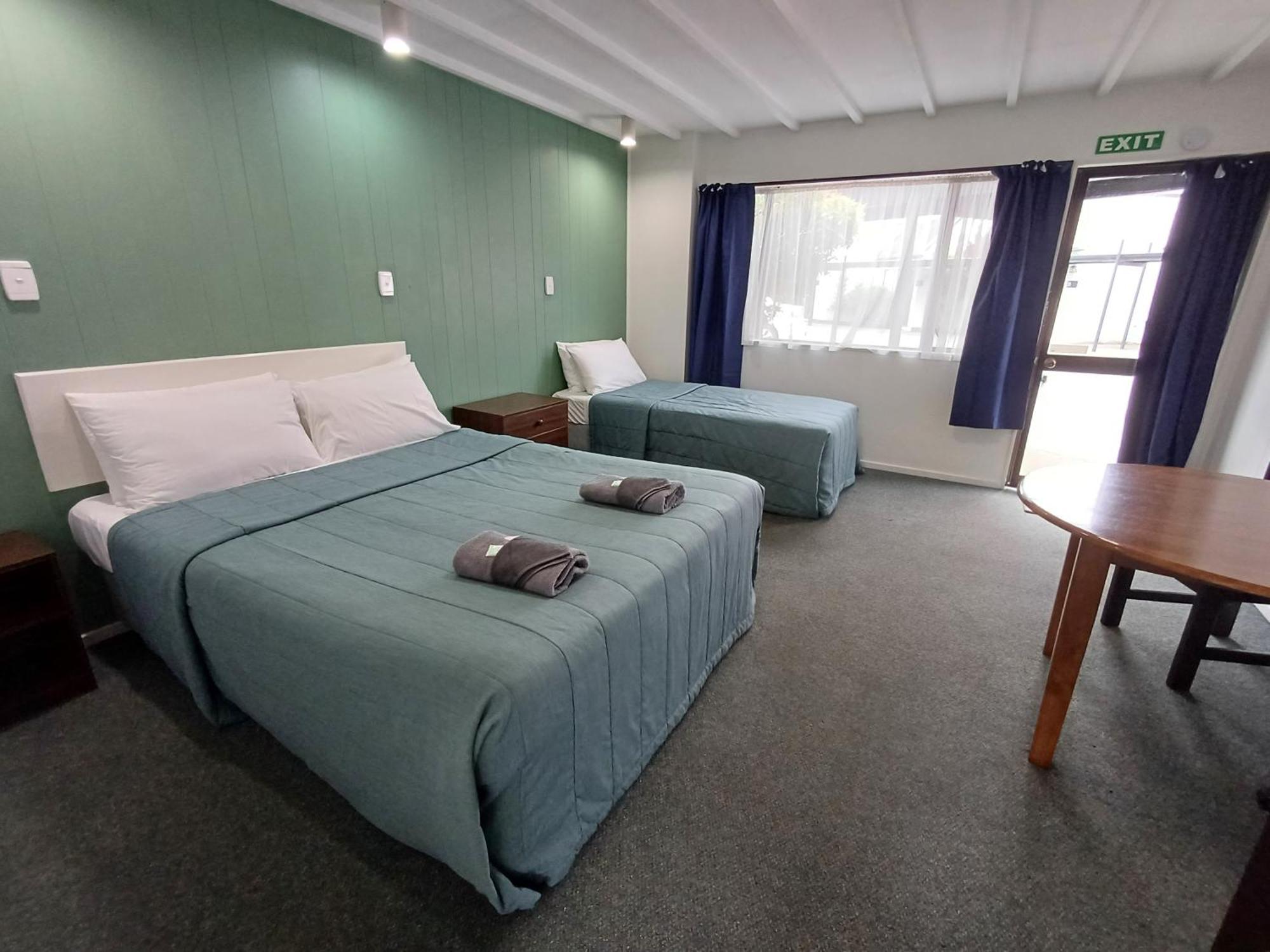 Gothic Heights Motel Christchurch Bilik gambar